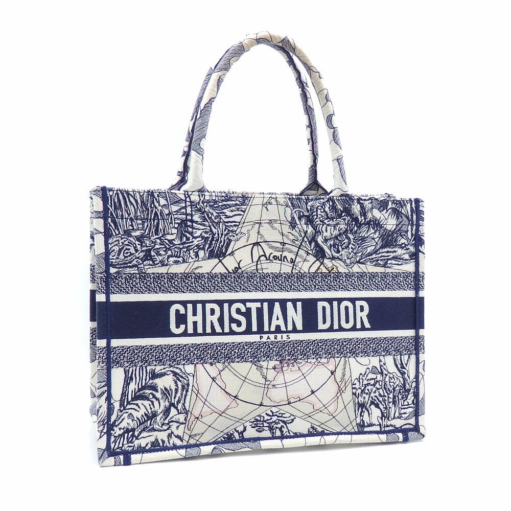 Christian Dior Tote Bag Book Small Ladies White Blue: Christian Dior Tote Bag Book Small Ladies White Blue Canvas Pietro Ruffo Hand Around the World With name embroideryBrand: Christian Dior Type: Tote bag Gender: Women Material: Canvas Color: Blue, Whit