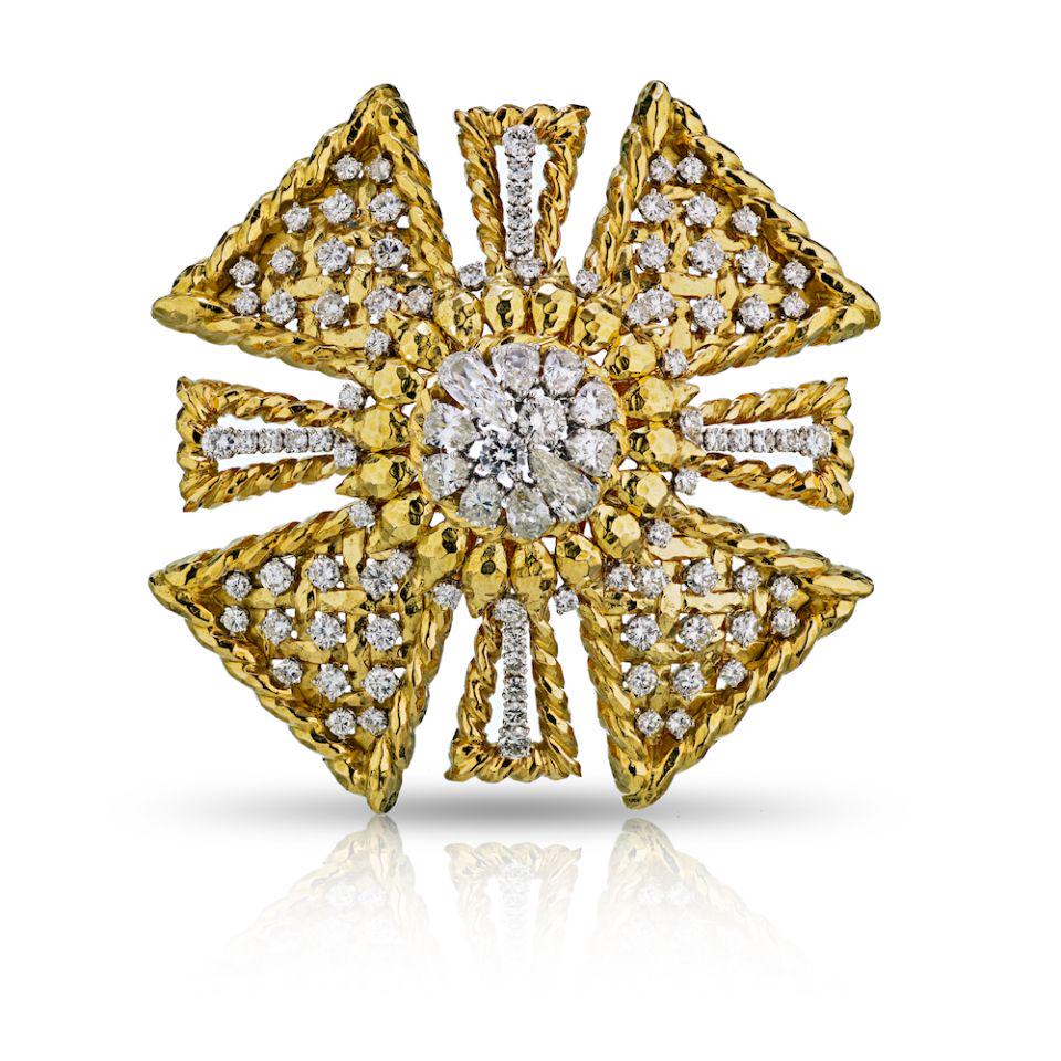 David Webb Maltese Cross Platinum & 18K Yellow Gold: David Webb Maltese Cross Platinum & 18K Yellow Gold 10.50cts Diamond Brooch Type: Brooches Metal: Platinum & 18K Yellow Gold Grams: 99.3 Approximate Diamond Weight: 10.5 Cts Measurements: 2.7 inches C