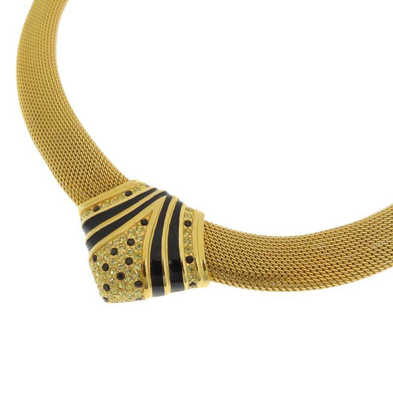 Christian Dior Choker Gold Black: Christian Dior Choker Gold Black Brand: Christian Dior Material: Gold plating, Rhinestone Color: Black, Gold Condition: Used (very good) Accessories: Box, Dust bag Necklace Type: Choker Stone: Color s