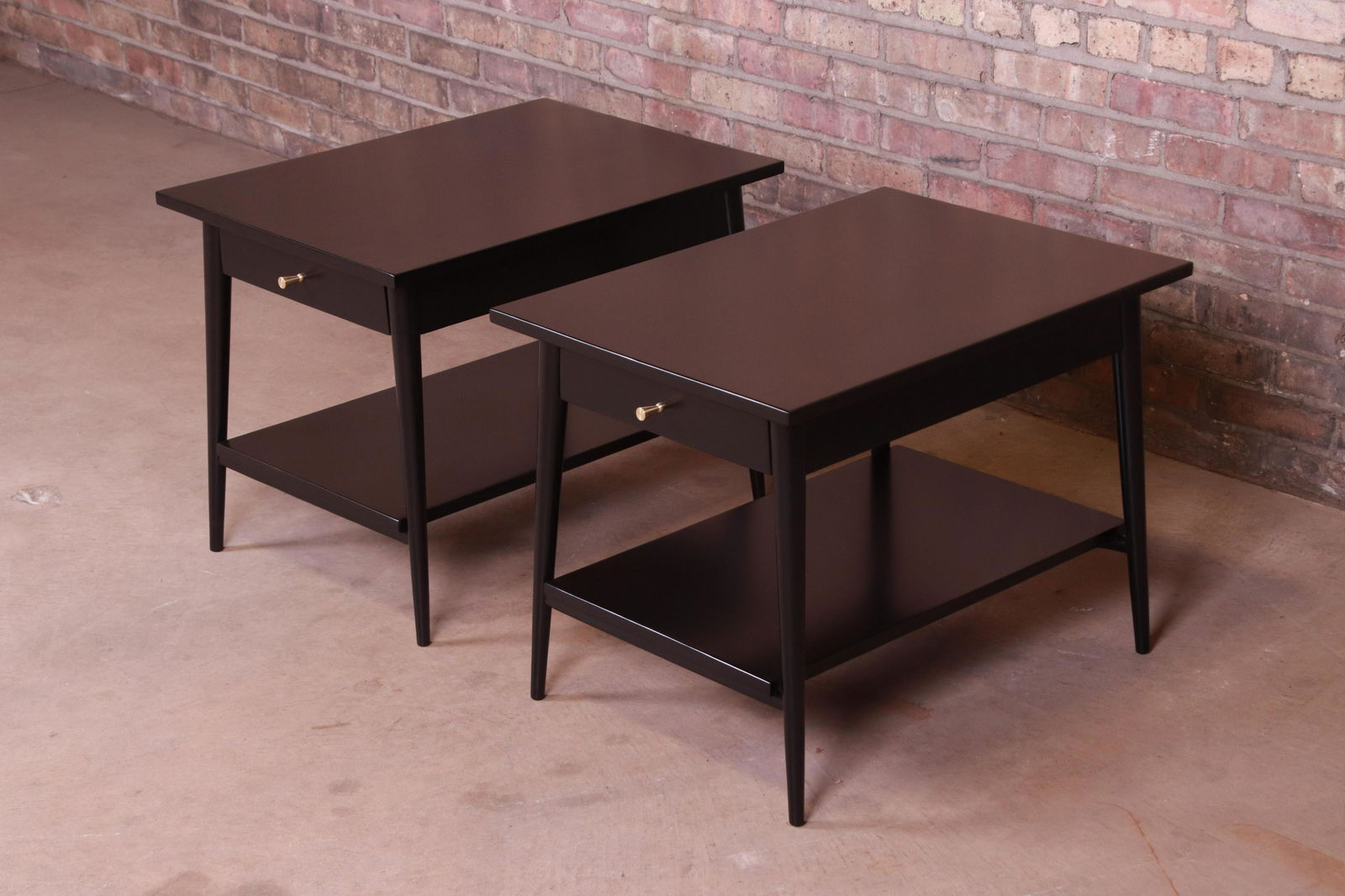 Paul McCobb Planner Group Mid-Century Modern Black: Paul McCobb Planner Group Mid-Century Modern Black Lacquered Nightstands Newly Restored A sleek and stylish pair of mid-century modern single drawer nightstands or end tables By Paul McCobb for Winche