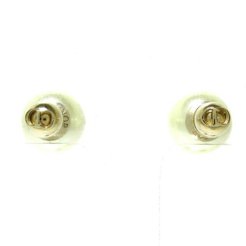 DIOR/ChristianDior Tribal Ball Gold Cream: DIOR/ChristianDior Tribal Ball Gold Cream Brand: DIOR/ChristianDior Main Stone: No Stone Metal: Unknown Metal Purity: Unknown Style: Earrings Type: Earrings Color: Gold Cream Material: Hardware Fake P