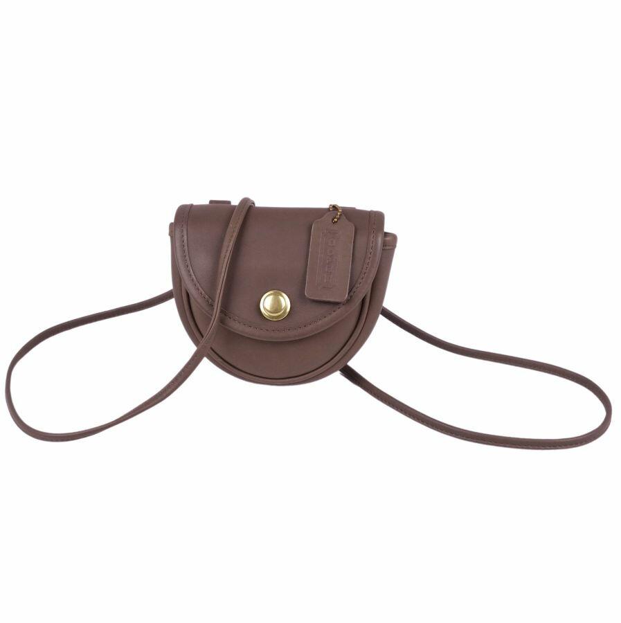 Old Coach Bag Mini Shoulder Pouch Leather Women's USA Made Brown: Old Coach Bag Mini Shoulder Pouch Leather Women's USA Made BrownBrand: Coach Material: Leather Color: Brown Size (HxWxD): 13cm x 14cm x 4cm / 5.11'' x 5.51'' x 1.57'' Accessories: None Condition: Used