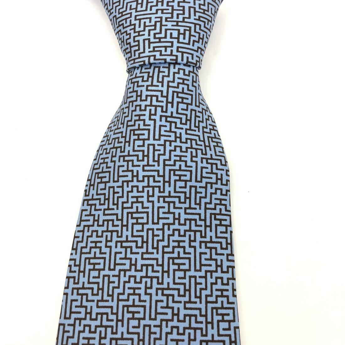 HERMES Hermes tie regular light blue brown men: HERMES Hermes tie regular light blue brown men Brand: Hermes Type: Cravat Gender: Men Color: Brown Light blue Material: Silk100% Silk: 100% Total Length: 148cm / 58.26 Width: 4.5cm - 9cm / 1.77 - 3.54