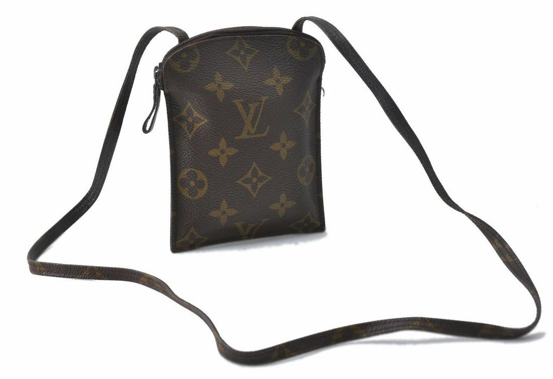 Louis Vuitton Monogram Pochette Secret Shoulder Bag Pouch Old Model: Louis Vuitton Monogram Pochette Secret Shoulder Bag Pouch Old Model Brand: Louis Vuitton Exterior Material: Monogram Canvas Style: Shoulder Bag Department: Women Exterior Color: Brown Bag Height: 5.3i