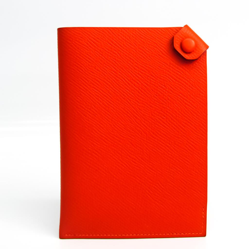 Hermes Tarmac PM Epsom Leather Passport Cover Orange: Hermes Tarmac PM Epsom Leather Passport Cover Orange Brand: Hermes Model: Tarmac PM Country of Origin: France Type: Passport cover Gender: Unisex Color: Orange Material: Epsom leather Epsom leather: C