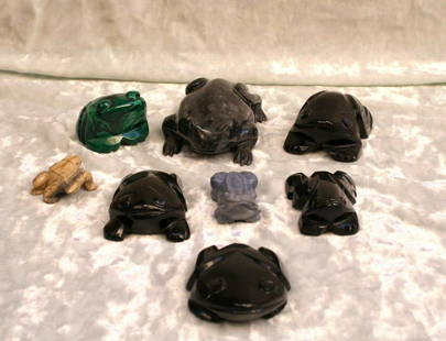 8 PIECES OF HAND CARVED MALACHITE JADE & MARBLE: 8 PIECES OF HAND CARVED MALACHITE JADE & MARBLE Material: Jade Malachite Marble Type: Animal Pre-Owned The BIDHAUS Guarantee: All items in this auction are guaranteed authentic and come with a