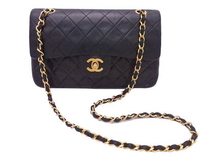 Chanel CHANEL Shoulder Bag Matrasse Double Flap Black Leather Chain Ladies: Chanel CHANEL Shoulder Bag Matrasse Double Flap Black Leather Chain Ladies Brand: Chanel Country of Origin: Italy Type: Shoulder bag Material: Leather Leather: Color: Black Hardware Color:
