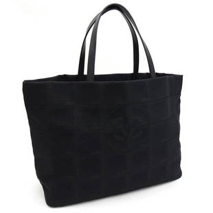 Chanel Tote Bag New Travel Line MM 7147 Black Canvas Leather Ladies: Chanel Tote Bag New Travel Line MM 7147 Black Canvas Leather Ladies Brand: Chanel Line: New Travel Line Type: Tote bag Gender: Women Material: Canvas Leather Canvas: Leather: Color: Black 