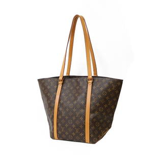 LOUIS VUITTON Shoulder Bag Monogram Sack M51108 Brown Women's Canvas: LOUIS VUITTON Shoulder Bag Monogram Sack M51108 Brown Women's Canvas Brand: Louis Vuitton Country of Origin: France Type: Shoulder bag Material: Monogram Monogram: Color: Brown Closure: Open 