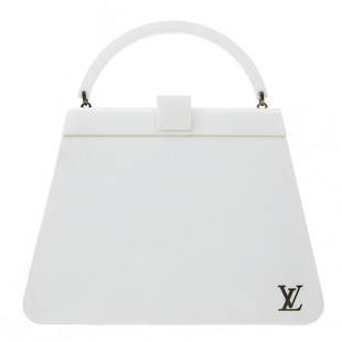 LOUIS VUITTON NIGHT CLUBBER HAND BAG PURSE WHITE PLASTIC M92221: LOUIS VUITTON NIGHT CLUBBER HAND BAG PURSE WHITE PLASTIC M92221 Size: Medium Accents: Logo Country/Region of Manufacture: France Department: Women Style: Hand Bag Handle Style: Top Handle Bag