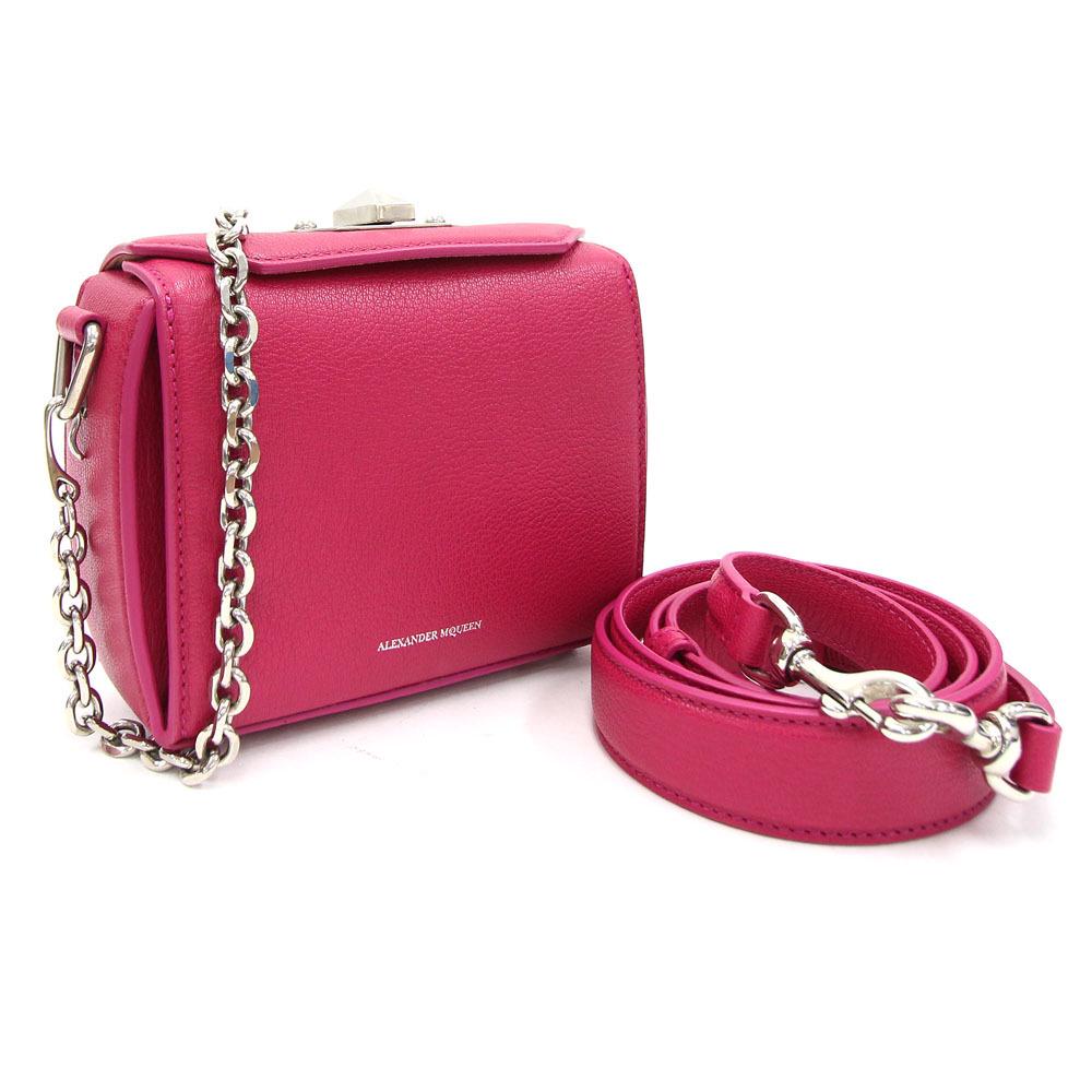 Alexander McQueen 2WAY Shoulder Bag Box Pink Leather Chain Square Turn Lock Ladies: Alexander McQueen 2WAY Shoulder Bag Box Pink Leather Chain Square Turn Lock Ladies Brand: Alexander McQueen Type: Shoulder bag Gender: Women Material: Leather Leather: Color: Pink Closure: Turn lock I