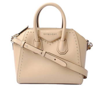 Givenchy Antigona Mini Handbag Shoulder Bag GIVENCHY Beige Studs BB05114: Givenchy Antigona Mini Handbag Shoulder Bag GIVENCHY Beige Studs BB05114 Brand: Givenchy Type: Handbag Shoulder bag Material: Leather Leather: Leather/Fur Type: Calfskin Color: Beige 