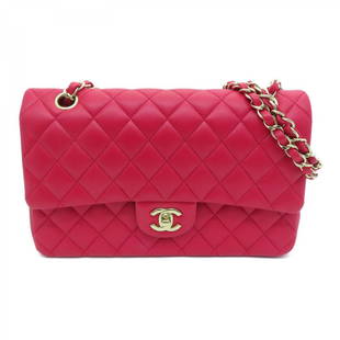 CHANEL Chain Shoulder Pink Lambskin: CHANEL Chain Shoulder Pink Lambskin Brand: CHANEL Model: CHANEL Chain Shoulder Pink Lambskin Category: Women:Handbag Color: Pink Dimensions: H:16cm x W:25cm x D:6.5cm / #22260366 The BIDHAUS