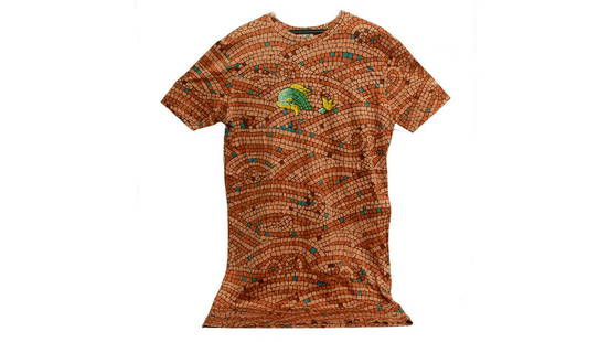 Hermes Tee Shirt Orange Scales Large Green Fish T-shirt Long: Hermes Tee Shirt Orange Scales Large Green Fish T-shirt Long Size: L Accents: Logo Character: Fish Country/Region of Manufacture: Italy Department: Men Material: Request Theme: Fish Animals Pattern: