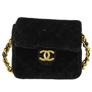 CHANEL Classic Flap Micro Mini Shoulder Bag Pochette 1574063 BK Suede: CHANEL Classic Flap Micro Mini Shoulder Bag Pochette 1574063 BK Suede Gender: Adult Unisex Country/Region of Manufacture: France Style: Shoulder Bag Decade: 1990s Material: Suede
