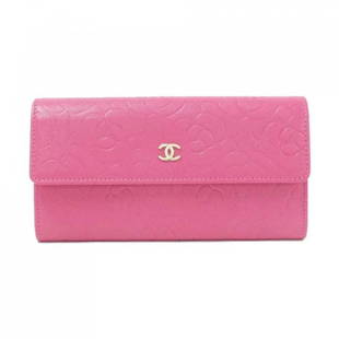 CHANEL 82283 Wallet: CHANEL 82283 Wallet Brand: CHANEL Style: Purse Color: PINK / GOLD Parts Material: Caviar skin (grained calf) Gender: Ladies Size: WxHxD: 19.5cmx10cmx3cm Type: Purse Department: Woman A: Excellent