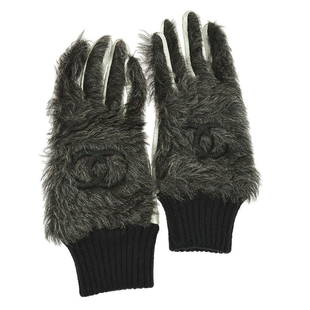 CHANEL CC Logos Gloves Black Silver Fur Leather France #7: CHANEL CC Logos Gloves Black Silver Fur Leather France #7 Size: 7 Country/Region of Manufacture: France Style: Everyday Gloves Glove Length: 8.5 Material: Fur Leather Color: Black Silver Brand: