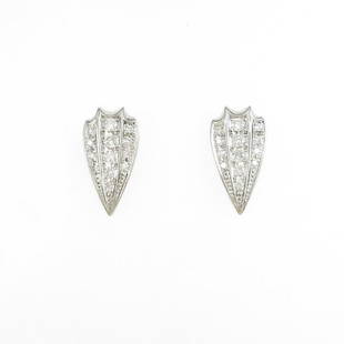 PT Diamond Pierced Earring: PT Diamond Pierced Earring Material: PT Gender: Ladies ActualSize: H x W : 18.2mm x 9.3mm CenterStone: Diamond 0.50ct AB: Very Good The BIDHAUS Guarantee: All items in this auction are