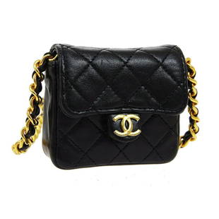 CHANEL Classic Flap Micro Mini Shoulder Bag Pochette 1730693 Black Leather: CHANEL Classic Flap Micro Mini Shoulder Bag Pochette 1730693 Black Leather Size: Mini Accents: Logo Quilted Model: Shoulder Bag Pochette Country/Region of Manufacture: France Department: Women