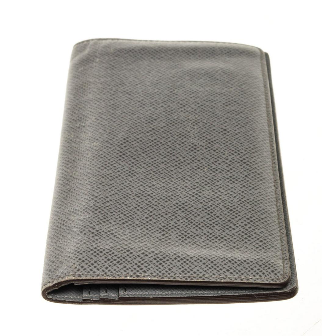 Louis Vuitton Grey Leather Brazza Wallet: Louis Vuitton Grey Leather Brazza Wallet Louis Vuitton Grey\xa0Leather Brazza Wallet with leather gold-tone\xa0hardware trim tan vachetta leather interior card holder pocket leather lining\xa0and flap