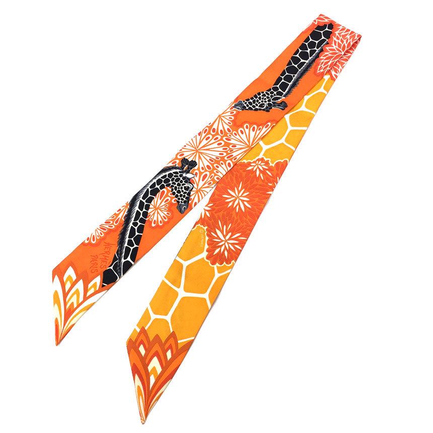 Hermes Twilly Scarf THE THREE GRACES Sanbijin Kirin Fall Winter 2020 Orange Silk 100% Ladies: Hermes Twilly Scarf THE THREE GRACES Sanbijin Kirin Fall Winter 2020 Orange Silk 100% Ladies Brand: Hermes Line: Twilly Country of Origin: France Type: Scarf Season: Fall/winter Spring/summer Gender: