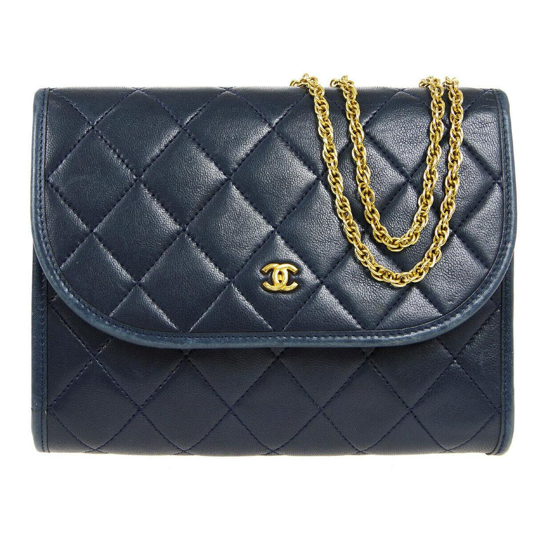 CHANEL Quilted CC Double Chain Shoulder Bag 767494 Purse Navy Lambskin: CHANEL Quilted CC Double Chain Shoulder Bag 767494 Purse Navy Lambskin Size: Small Accents: Quilted Model: Chain Shoudler Style: Shoulder Bag Handle Style: Shoulder Strap Bag Height: 5.5 Product Line: