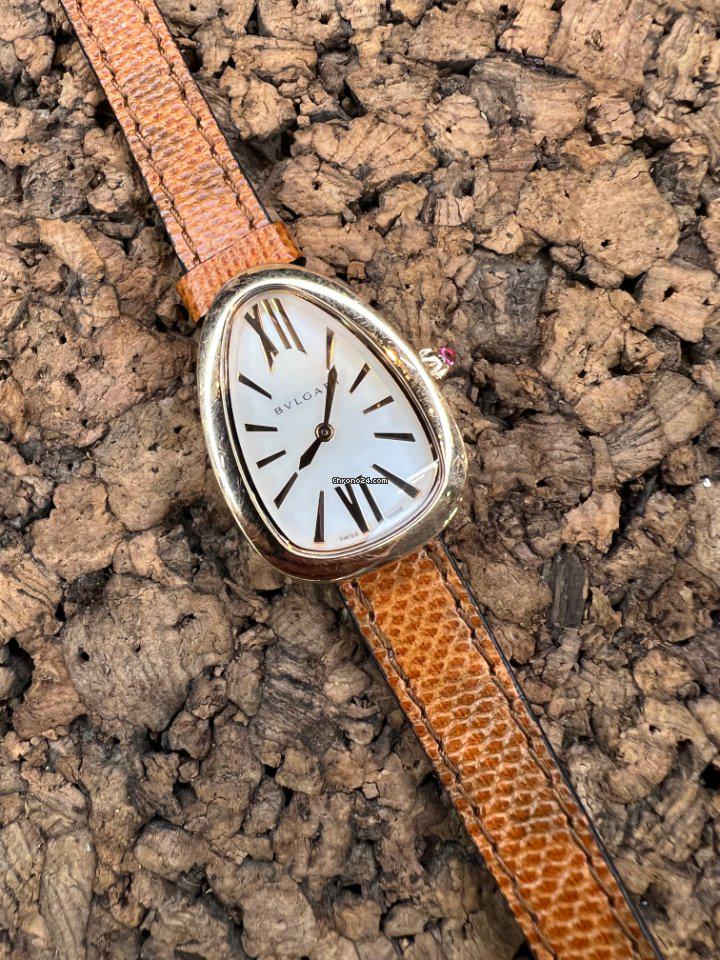 Bulgari Serpenti Rose Gold Wrap Leather Strap: Bulgari Serpenti Rose Gold Wrap Leather Strap Brand: Bulgari Model: Serpenti Movement: Quartz Case material: Rose gold Bracelet material: Leather Year of production: Unknown Condition: Very good\n (Wo