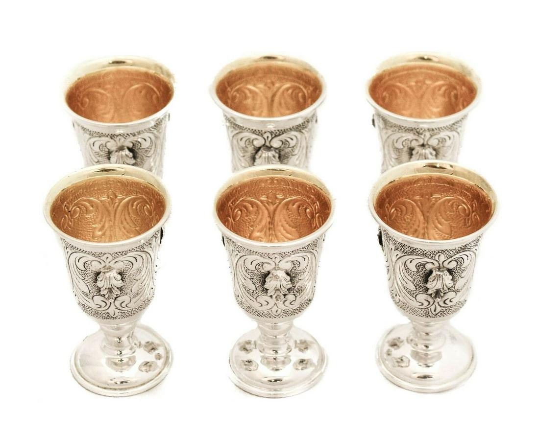 FINE 925 STERLING SILVER HAND CHASED DESIGN & APPLIQUES SET OF SIX WHISKEY: FINE 925 STERLING SILVER HAND CHASED DESIGN & APPLIQUES SET OF SIX WHISKEY Composition: Sterling Silver (.925) Maker: Made in Israel Fine 925 Sterling Silver Set of Six Whiskey Cups Featuring a gorgeo