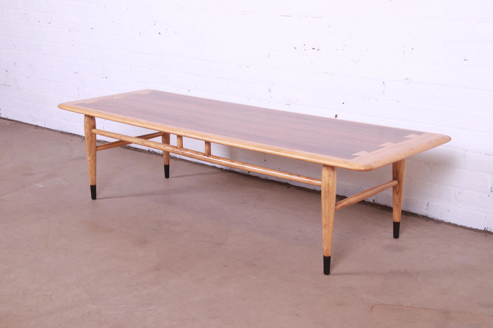 Lane Acclaim Mid-Century Modern Walnut Coffee Table Newly Refinished: Lane Acclaim Mid-Century Modern Walnut Coffee Table Newly Refinished A gorgeous mid-century modern coffee table By Andre Bus for Lane Furniture "Acclaim" Series USA 1960s Walnut with iconic ash doveta