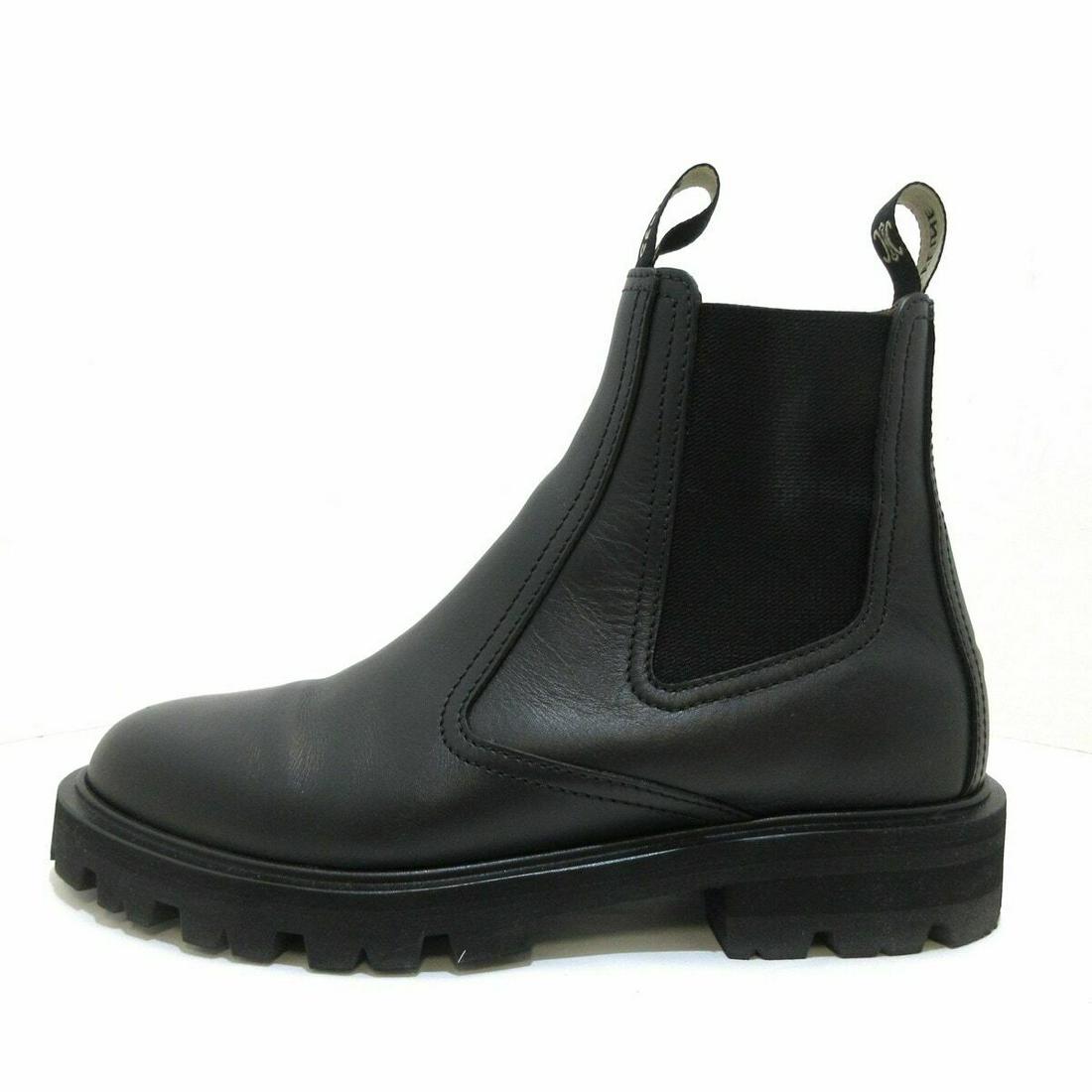 CELINE Black Leather Womens Boots #39: CELINE Black Leather Womens Boots #39 Brand: CELINE Style: Boots Color: Black Upper Material: Leather Accessories: Box Dust Bag Type: Boots B: Reasonable Wear and Tears The BIDHAUS Guarantee: All item