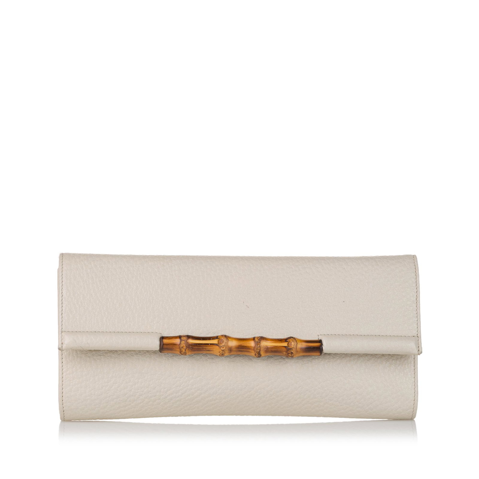 Gucci Bamboo Bar Crossbody Bag: Gucci Bamboo Bar Crossbody Bag The Bamboo Bar crossbody features a leather body a flat leather strap and a top flap with magnetic snap button closure. Brand: Gucci Model: Bamboo Bar Crossbody Bag Orig