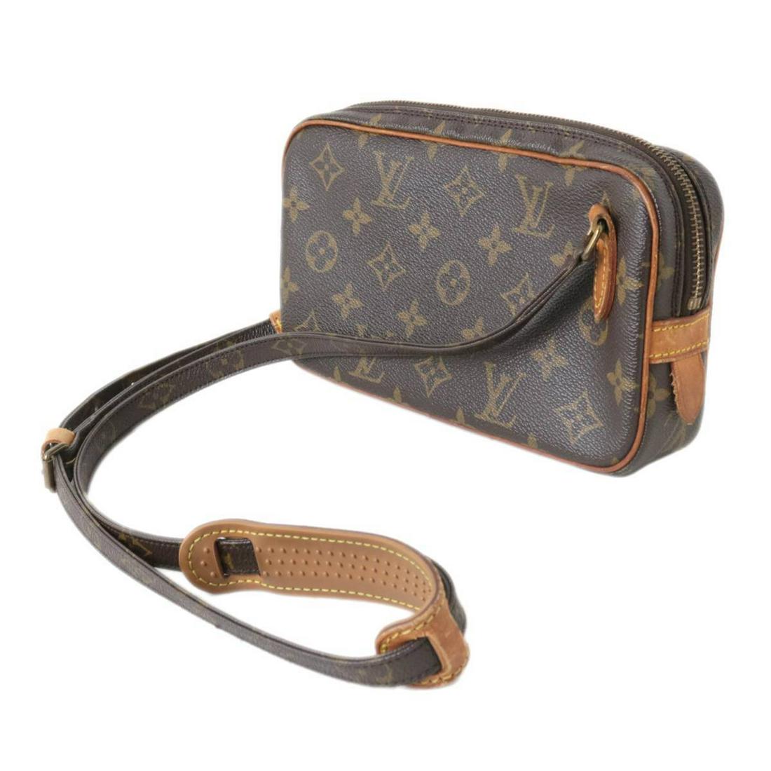 LOUIS VUITTON / Louis Vuitton Marley Bandolier Monogram Brown M51828 TH8906: LOUIS VUITTON / Louis Vuitton Marley Bandolier Monogram Brown M51828 TH8906 Brand: Louis Vuitton Material: Monogram Monogram: Color: Brown Closure: Zipper Size (HxWxD): 13cm x 22cm / 5.11 x 8.66 Condi