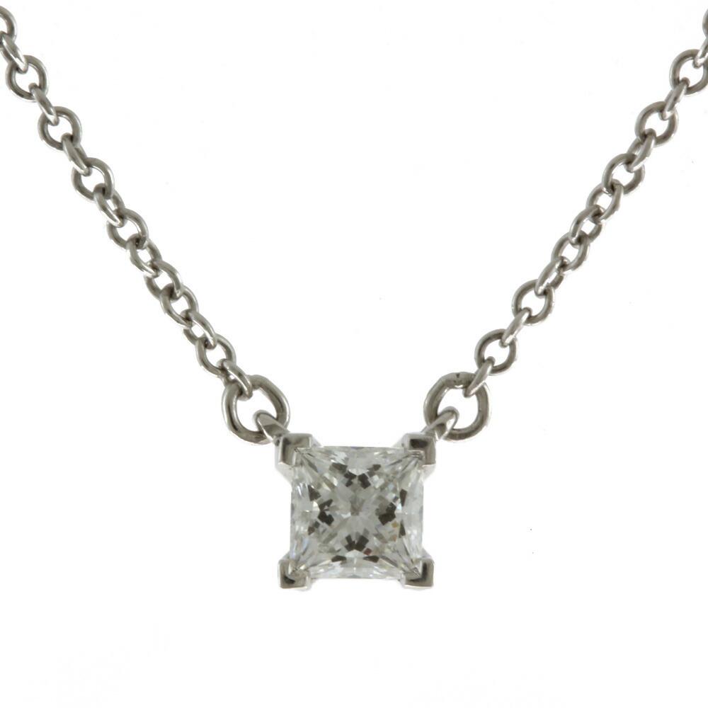 Tiffany TIFFANY & Co. Solitaire Necklace Diamond Ladies: Tiffany TIFFANY & Co. Solitaire Necklace Diamond Ladies Brand: Tiffany Necklace Type: Necklace Gender: Women Material: Platinum 950 Stone: Diamond Season: Fall/winter Spring/summer Weight: 2.5g / 0.08