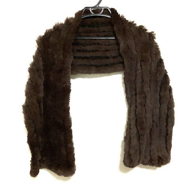 DKNY Dark Brown Rabbit(Lapin) Nylon Rayon Scarf: DKNY Dark Brown Rabbit(Lapin) Nylon Rayon Scarf Brand: DKNY Style: Scarf Color: Dark Brown Material: Rabbit(Lapin) Nylon Rayon Accessories: None Type: Scarf B: Reasonable Wear and Tear The BIDHAUS Gua