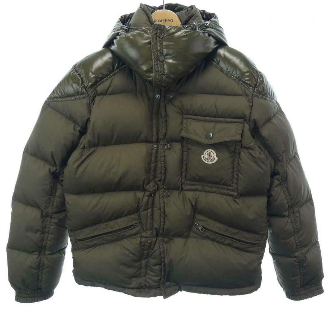 Moncler MONCLER Down Coat: Moncler MONCLER Down Coat Brand: Moncler Style: COAT Color: Khaki Gender: Mens Size: 1 Size Type: Regular Type: COAT B: Reasonable Wear and Tear The BIDHAUS Guarantee: All items in this auction are gu