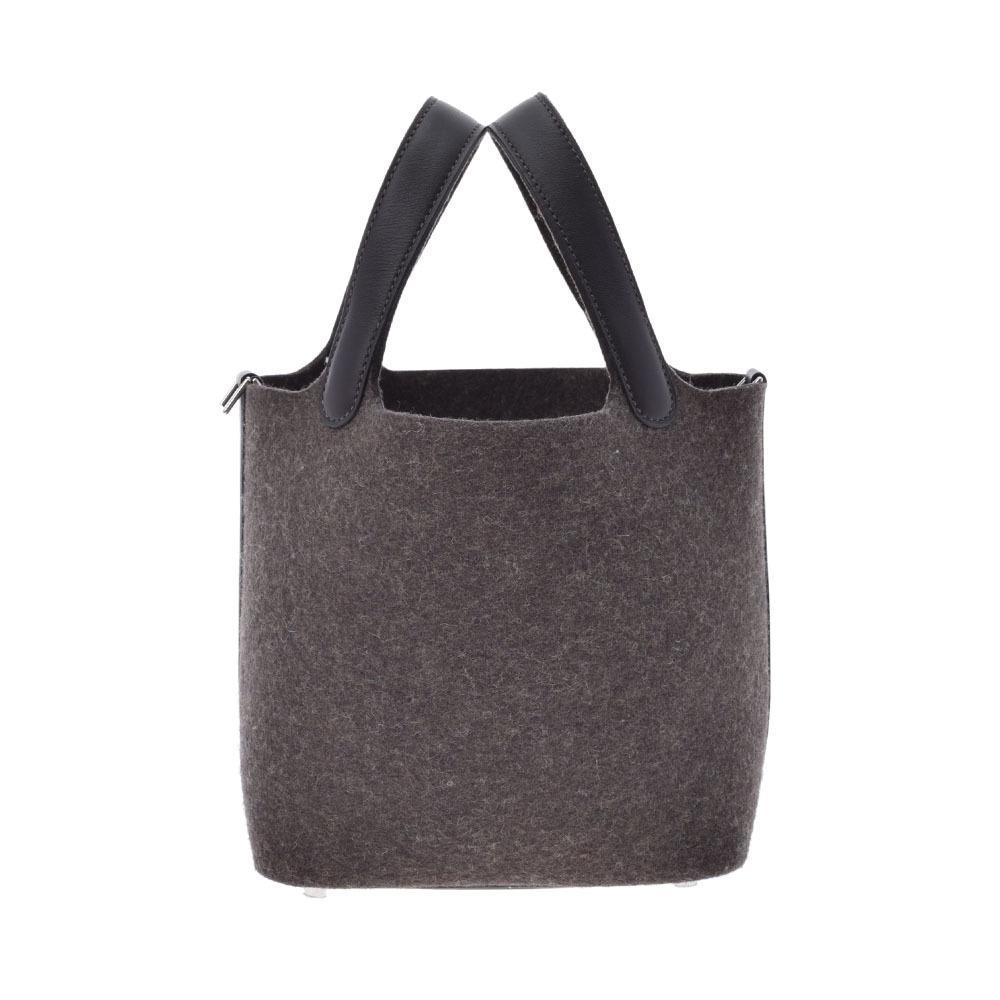 HERMES Hermes Picotan Lock PM Evenne Y engraved (around 2020) Ladies Swift Felt Handbag Shindo: HERMES Hermes Picotan Lock PM Evenne Y engraved (around 2020) Ladies Swift Felt Handbag Shindo Brand: Hermes Line: Picotin Model: Picotan Lock PM Type: Handbag Material: Swift leather Swift leather: H