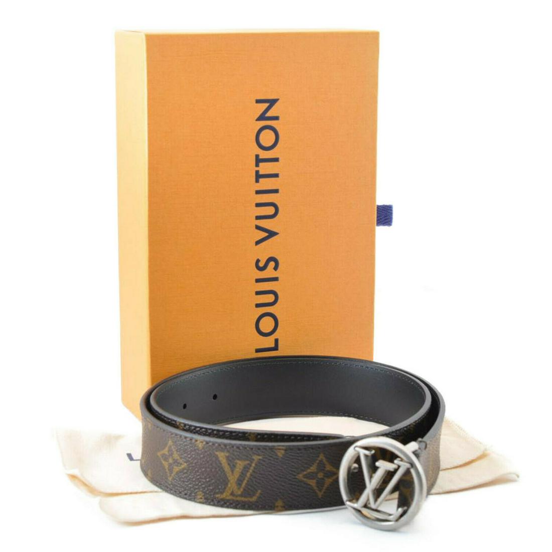 LOUIS VUITTON Monogram Ceinture Belt 35/34 M9932 LV: LOUIS VUITTON Monogram Ceinture Belt 35/34 M9932 LV Brand: LOUIS VUITTON Style: Belt Material: Monogram Canvas Color: Monogram Size: 39.4-43.3inches / 100-110cm(Approx) Country Of Manufacture: Spain T