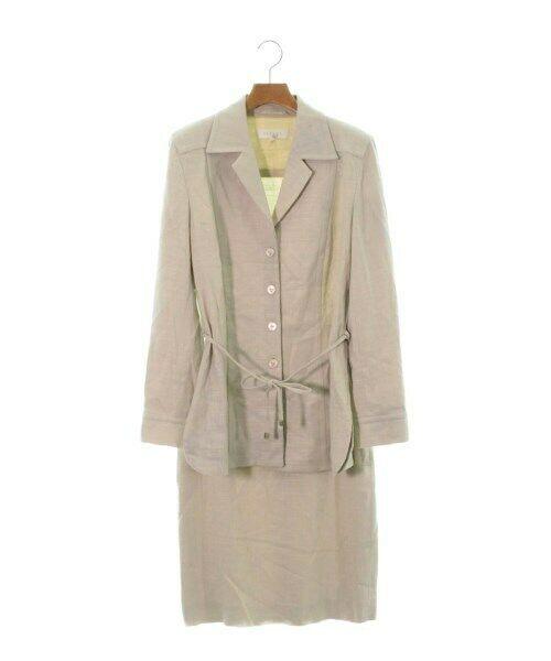 ESCADA Co-ords/Suits (Others) Beige 36/36(about S): ESCADA Co-ords/Suits (Others) Beige 36/36(about S) Brand: ESCADA Color: Beige Size: 36/36(about S) Size (Women's): 36/36 (S rank) Size Type: Regular Type: Setup suit (others) Pre-Owned The BIDHAUS Gua