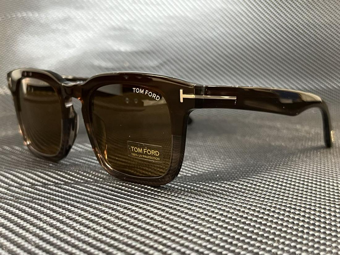 TOM FORD FT0751 55E Brown Fade Striped Brown Square 50 mm Men's Sunglasses: TOM FORD FT0751 55E Brown Fade Striped Brown Square 50 mm Men's Sunglasses Brand: Tom Ford Frame Color: Brown Style: Square Type: Sunglasses New The BIDHAUS Guarantee: All items in this auction are gu