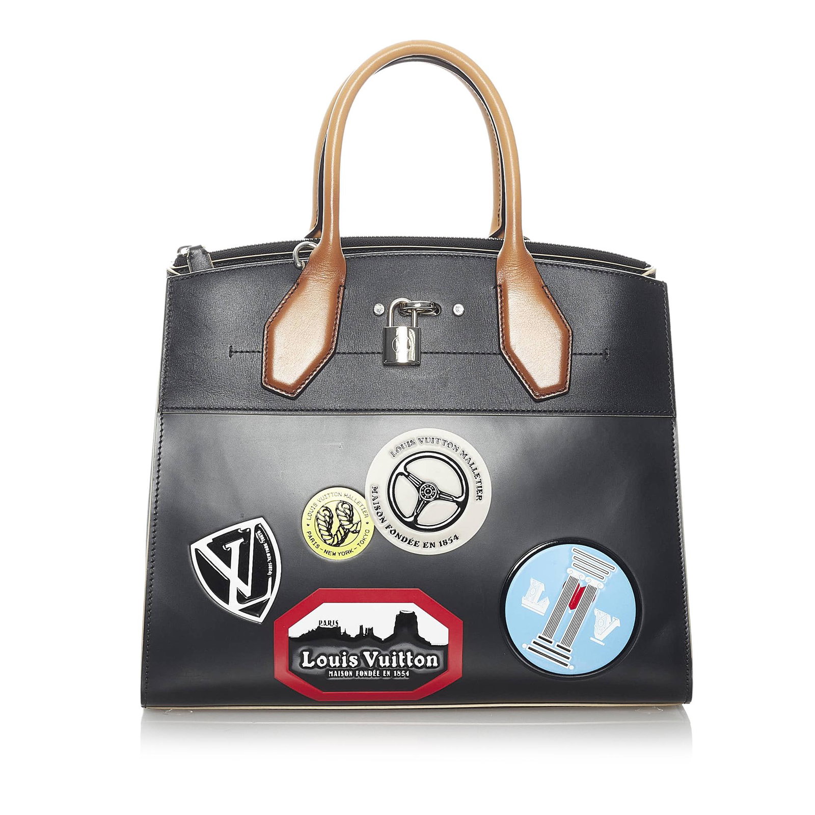 Louis Vuitton City Steamer World Tour MM: Louis Vuitton City Steamer World Tour MM The City Steamer features a leather body rolled leather handles a detachable flat leather strap a top zip compartment an open top with a silver-tone hook closu