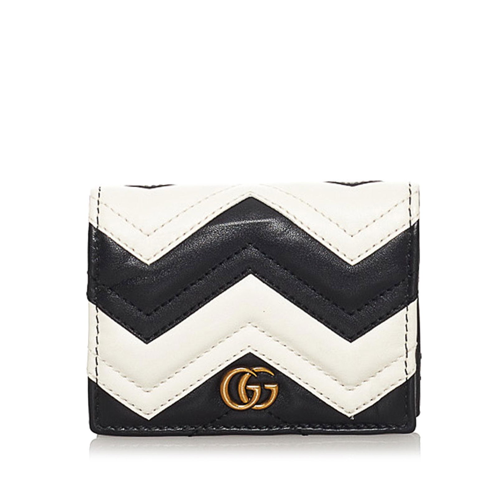 Gucci GG Marmont Matelasse Leather Small Wallet: Gucci GG Marmont Matelasse Leather Small Wallet This small wallet features a quilted leather body and slip compartments. Brand: Gucci Model: GG Marmont Matelasse Leather Small Wallet Origin: Italy Cat