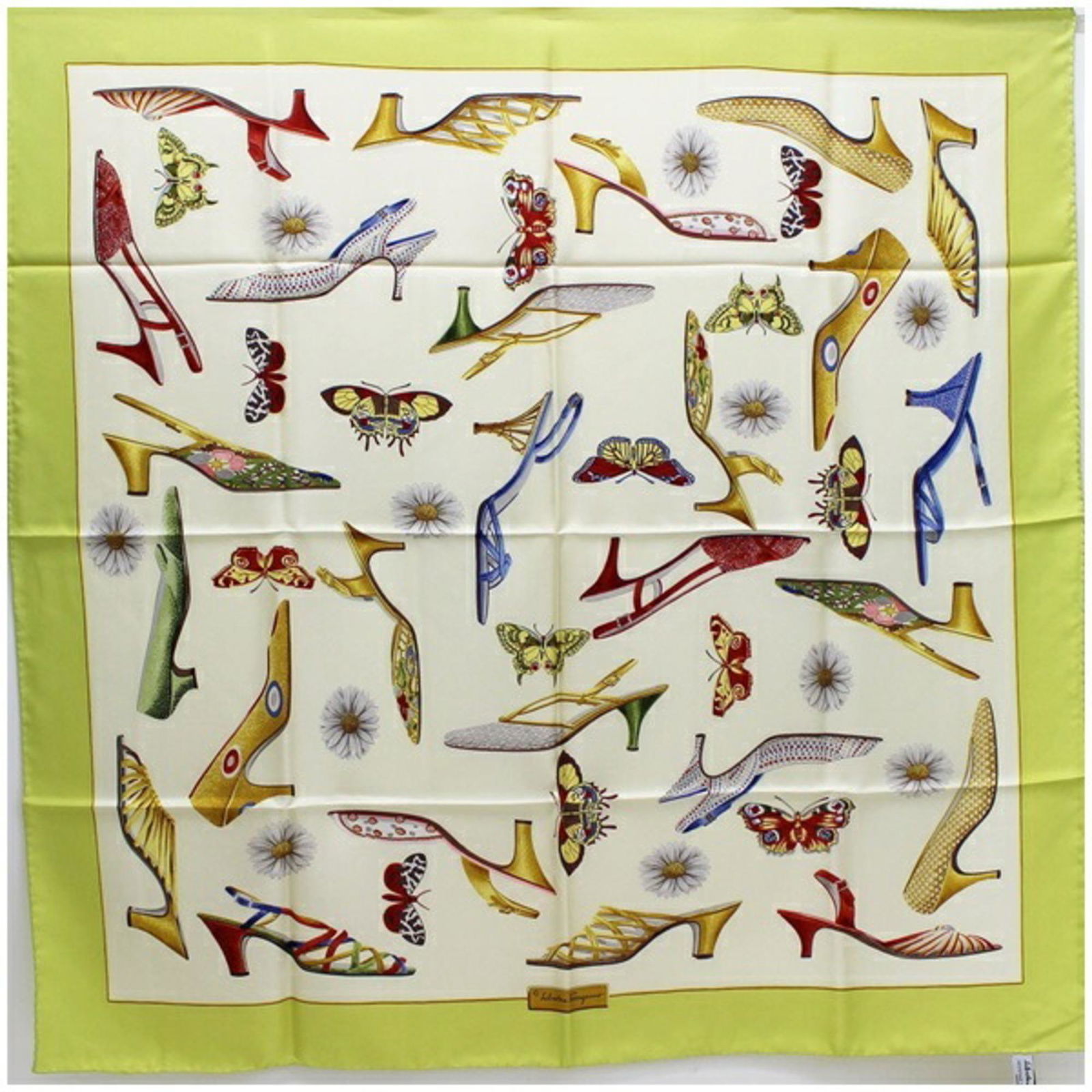 Salvatore Ferragamo Ferragamo Silk Scarf Muffler White x Lime Heel Pattern Salvatore | Ladies Paper: Salvatore Ferragamo Ferragamo Silk Scarf Muffler White x Lime Heel Pattern Salvatore | Ladies Paper Brand: Salvatore Ferragamo Type: Scarf Gender: Women Color: White Material: Silk100% Silk: 100% Size