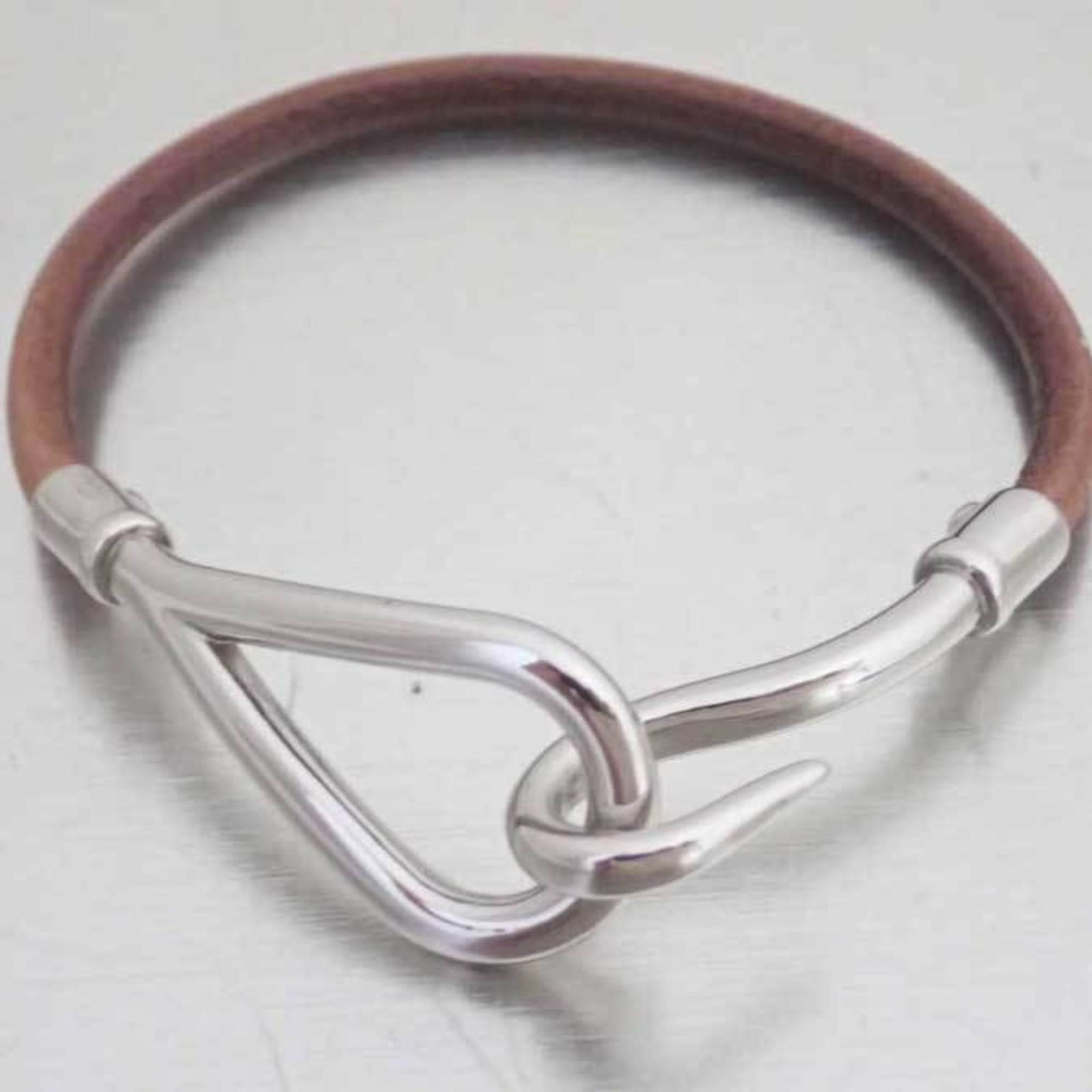 Hermes Bracelet Jumbo Brown Leather Bangle Breath Women's Men's: Hermes Bracelet Jumbo Brown Leather Bangle Breath Women's Men's Brand: Hermes Line: Jumbo Type: Charm bracelet Style: Casual Gender: Men Women Material: Leather Color: Brown Length: 15cm / 5.9 Total L
