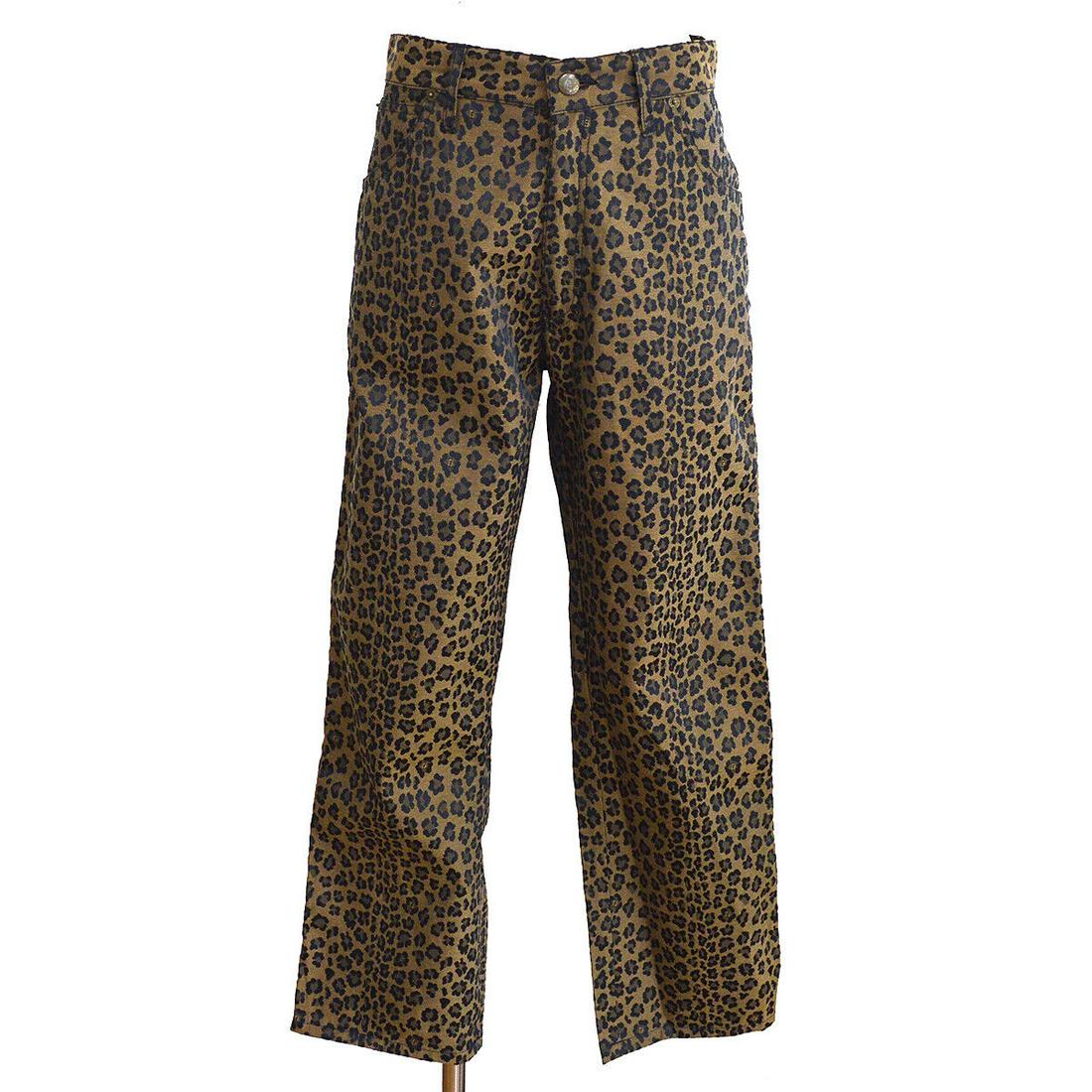 FENDI Leopard Pattern Long Pants Brown Black Italy: FENDI Leopard Pattern Long Pants Brown Black Italy Size: 28 Accents: Button Style: Casual Pants Season: Fall Product Line: Pants Material: 70% Polyester 30% Cotton Pattern: Leopard Fit: Regular Type: 