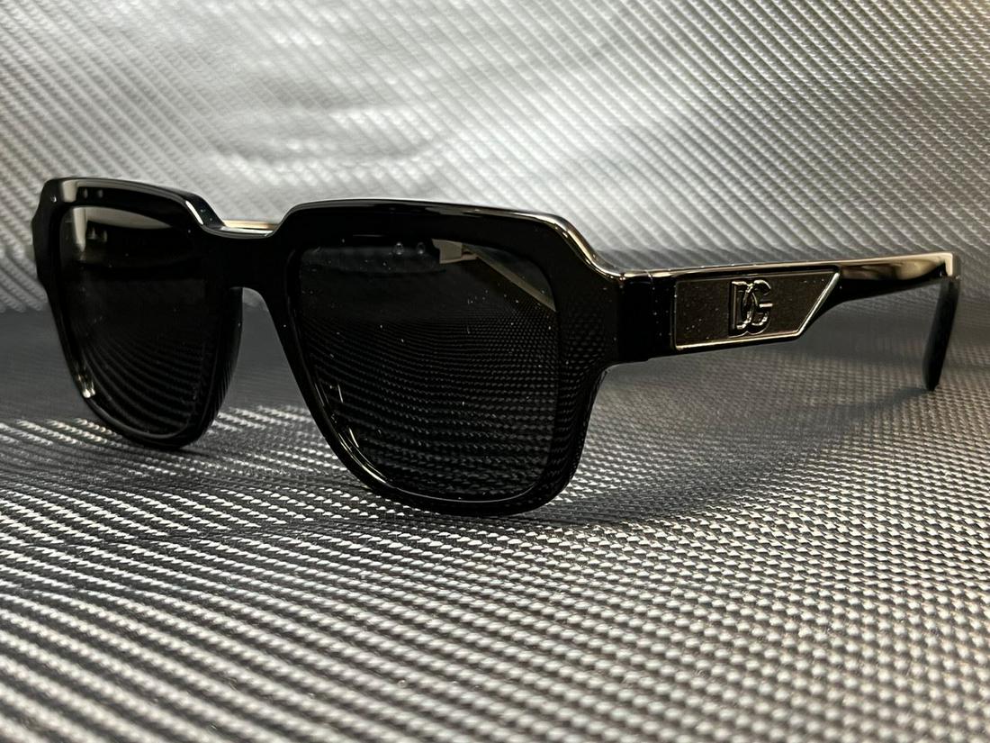DOLCE & GABBANA DG4402 501 87 Black Square 52 mm Men's Sunglasses: DOLCE & GABBANA DG4402 501 87 Black Square 52 mm Men's Sunglasses Brand: Dolce&Gabbana Frame Color: Black Style: Square Type: Sunglasses New The BIDHAUS Guarantee: All items in this auction are guaran