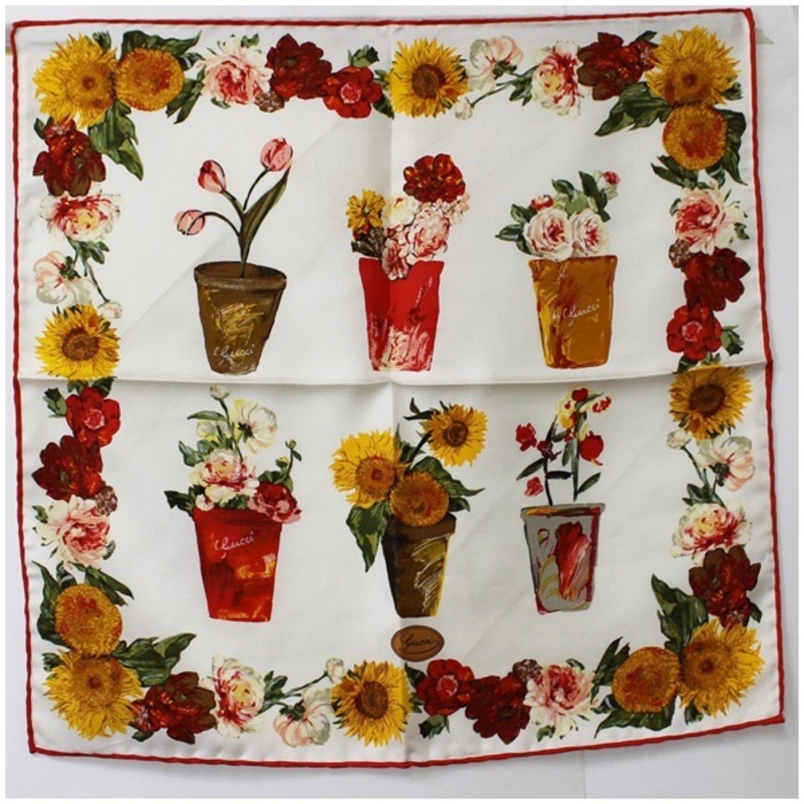 Gucci Silk Mini Scarf Stole Red x White Floral Pattern GUCCI | Ladies: Gucci Silk Mini Scarf Stole Red x White Floral Pattern GUCCI | Ladies Brand: Gucci Type: Scarf Gender: Men Women Color: Red color White Material: Silk100% Silk: 100% Size (LxW): 41cm x 43cm / 16.14 x