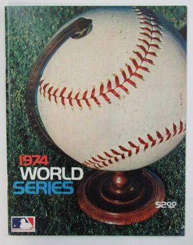 1974 World Series Official Program Oakland A's vs. Los Angeles Dodgers: 1974 World Series Official Program Oakland A's vs. Los Angeles Dodgers Team: Los Angeles Dodgers Original/Reproduction: Original League: MLB Pre-Owned PLEASE NOTE: Framed Large or heavy Items do not h