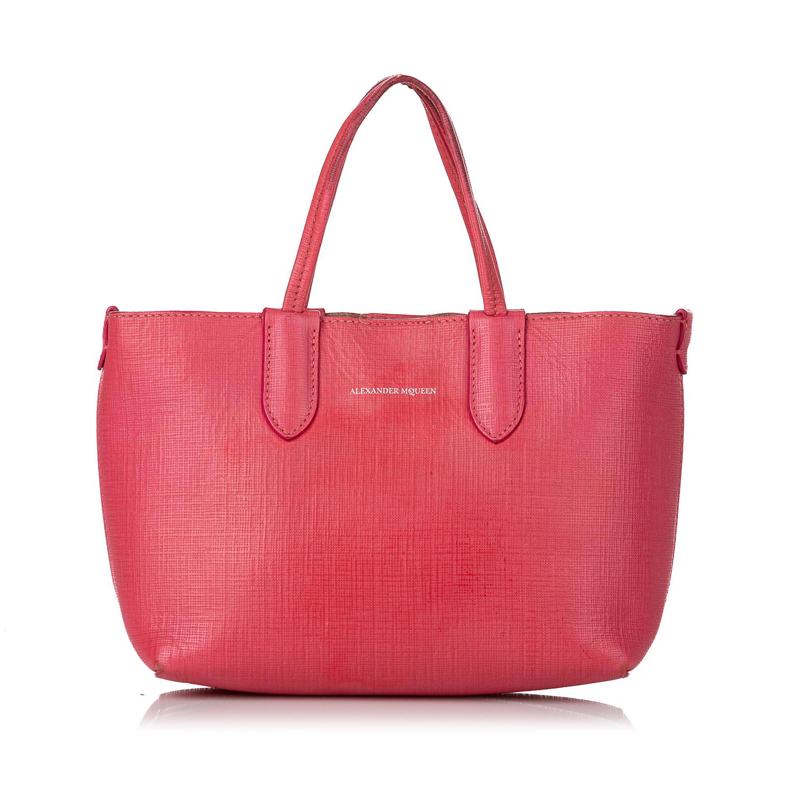 Alexander McQueen Leather Satchel: Alexander McQueen Leather Satchel This satchel features a leather body flat leather handles an open top with magnetic closure and an interior zip pocket. Brand: Alexander McQueen Model: Leather Satche