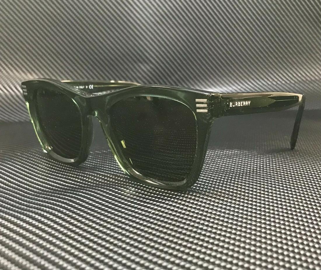 BURBERRY BE4348 394671 Green Square 52 mm Men's Sunglasses: BURBERRY BE4348 394671 Green Square 52 mm Men's Sunglasses Style: Square Type: Sunglasses Brand: Burberry Frame Color: Green New The BIDHAUS Guarantee: All items in this auction are guaranteed to be 1