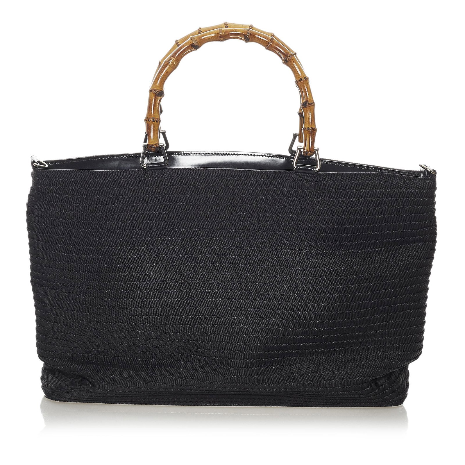 Gucci Bamboo Canvas Satchel: Gucci Bamboo Canvas Satchel The Bamboo satchel features a canvas body bamboo handles a detachable flat strap a top zip closure and an interior zip pocket. Brand: Gucci Model: Bamboo Canvas Satchel Ori